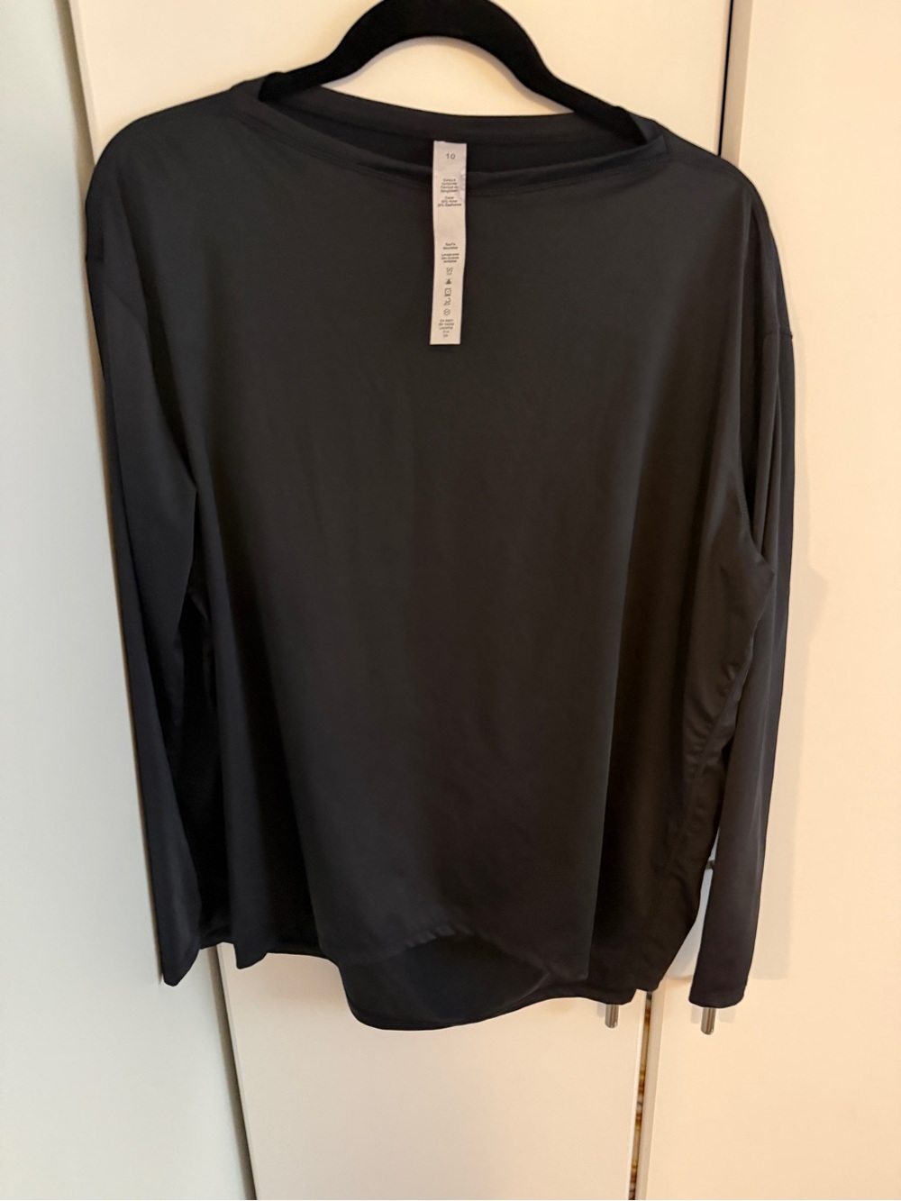 Lulu Lemon Black Long-Sleeve Crewneck Tee